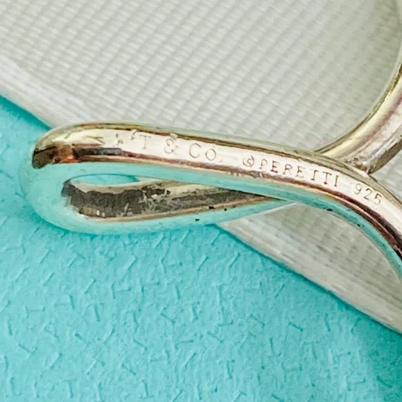 Tiffany & Co infinity cross Elsa Peretti.925 sterling silver 19” box - Picture 9 of 9